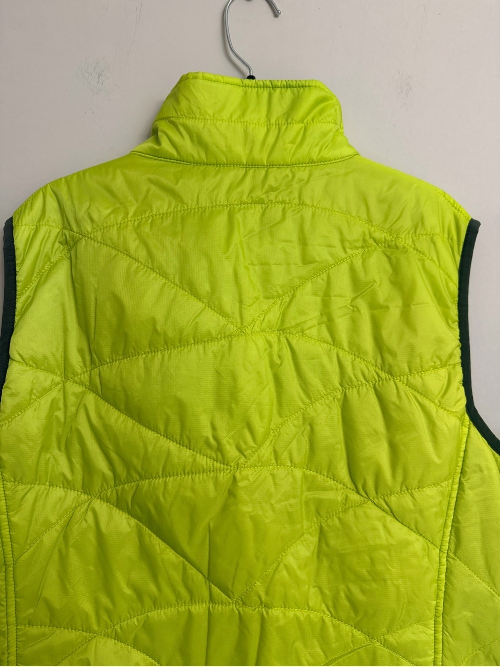 L.L.Bean Women’s Quilted Vest XL Lime Green Neon Full Zip - Picture 7 of 8